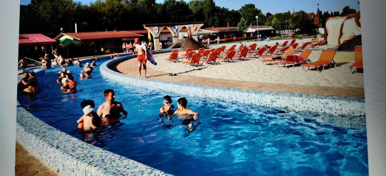 Veľký Meder Apartmany Elba מראה חיצוני תמונה
